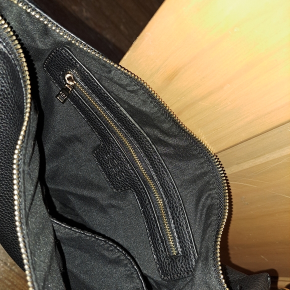 BCBG Paris Convertible Black Purse/Bag - Picture 4 of 6